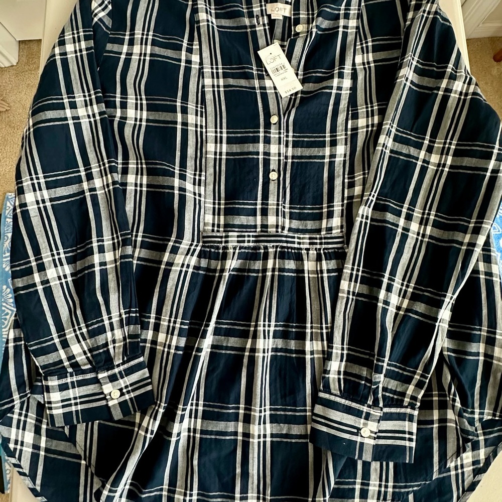 LOFT Navy Plaid Button Down Shirt 100% cotton. - Picture 5 of 11